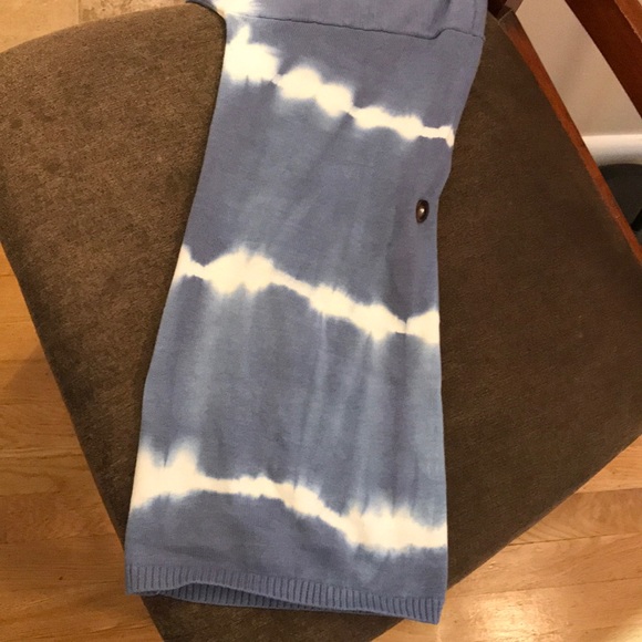 Tie dyed V neck sweater. Fate sold by VICI - Picture 5 of 5